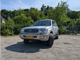 Toyota Land Cruiser LandCruiser 100 4.2 VX HR Window Van